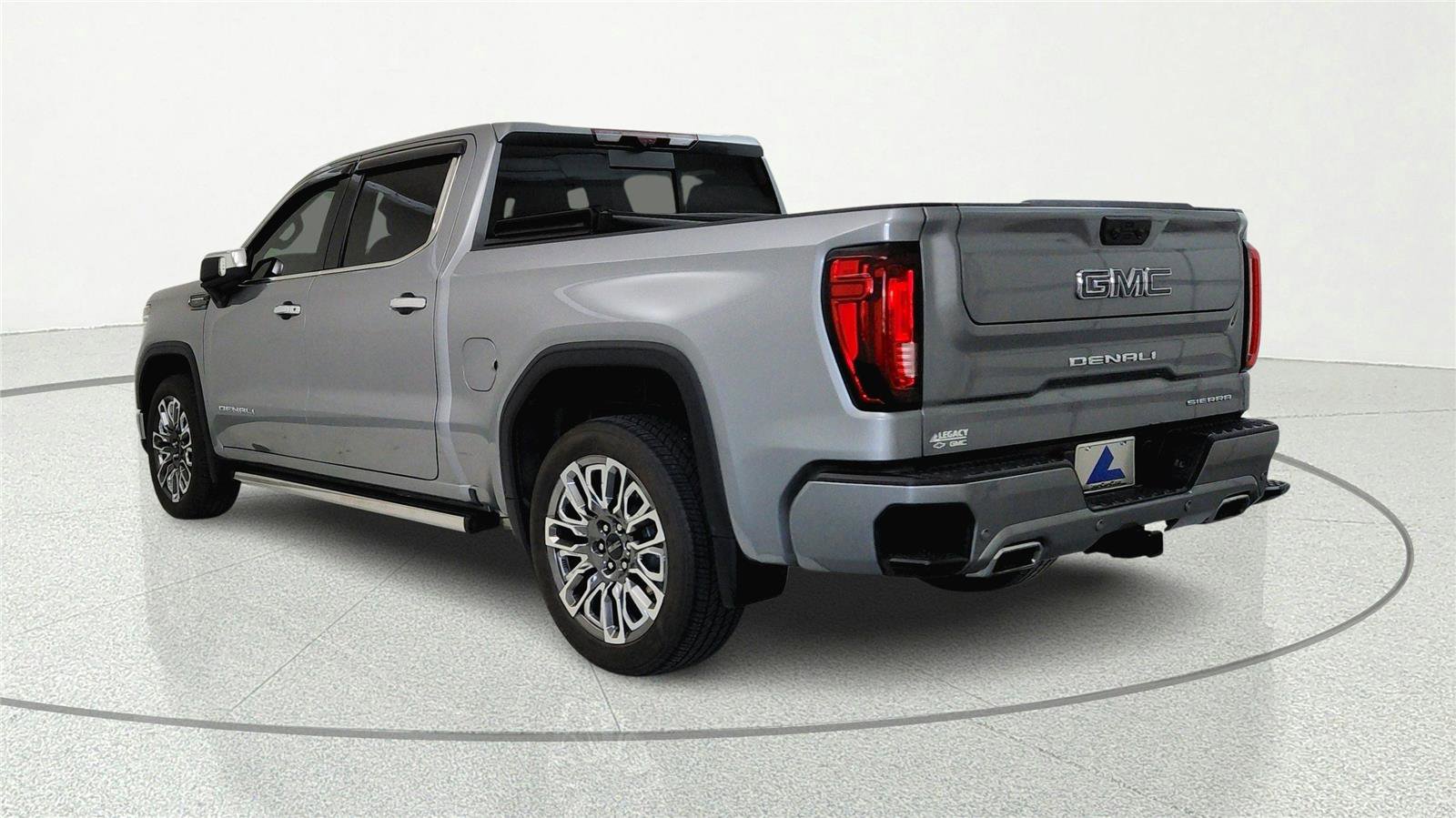 Used 2024 GMC Sierra 1500 Denali Ultimate AWD/4WD image 3