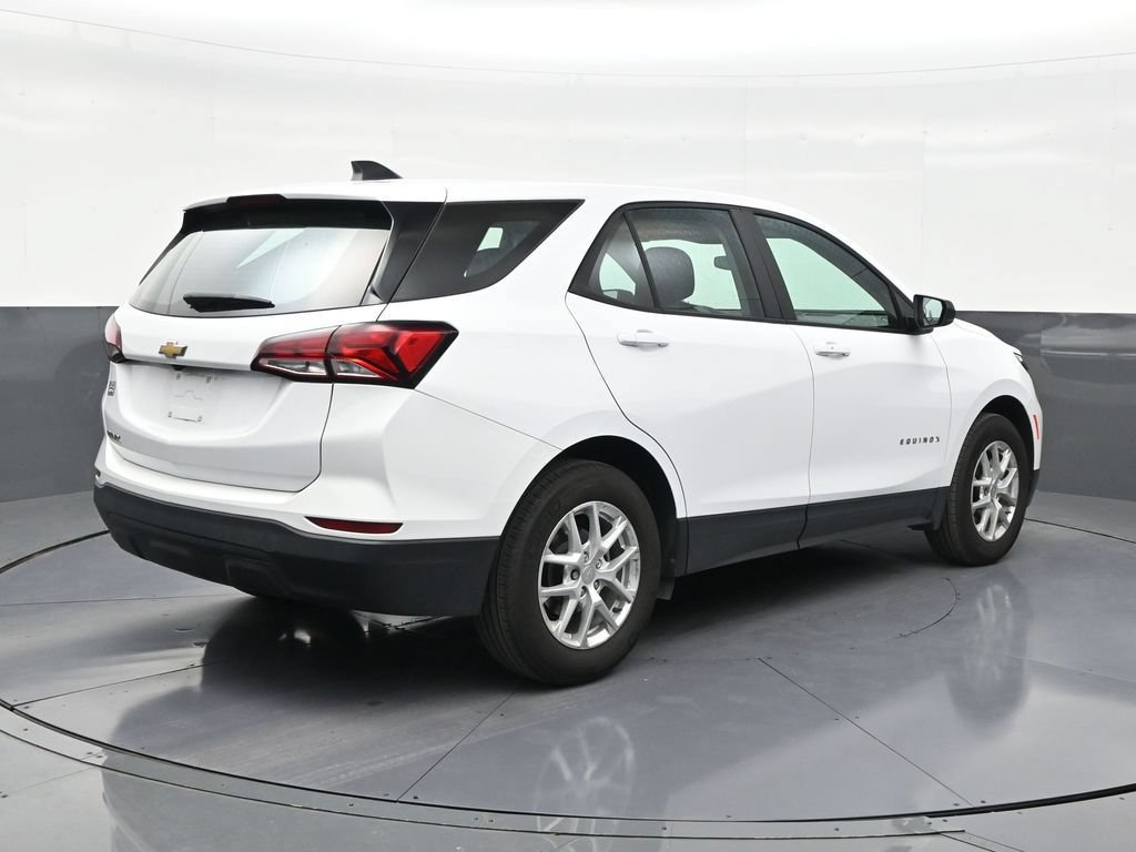 Used 2024 Chevrolet Equinox LS FWD image 5