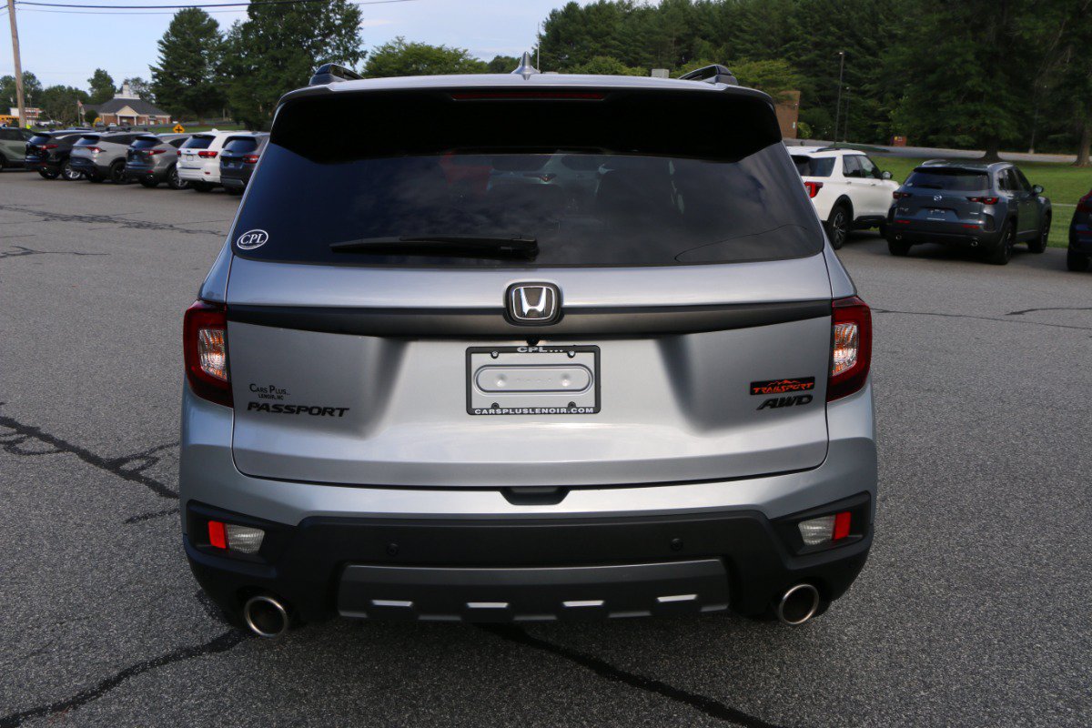 Used 2023 Honda Passport TrailSport image 4