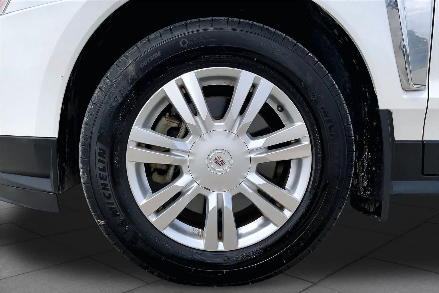 Used 2013 Cadillac SRX Luxury FWD image 11