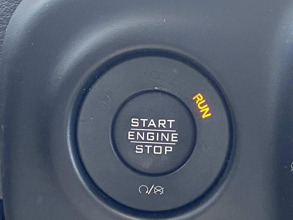 Used 2023 Jeep Gladiator Sport image 28