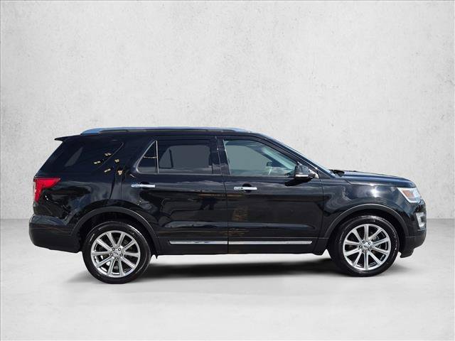 Used 2017 Ford Explorer Limited FWD image 4