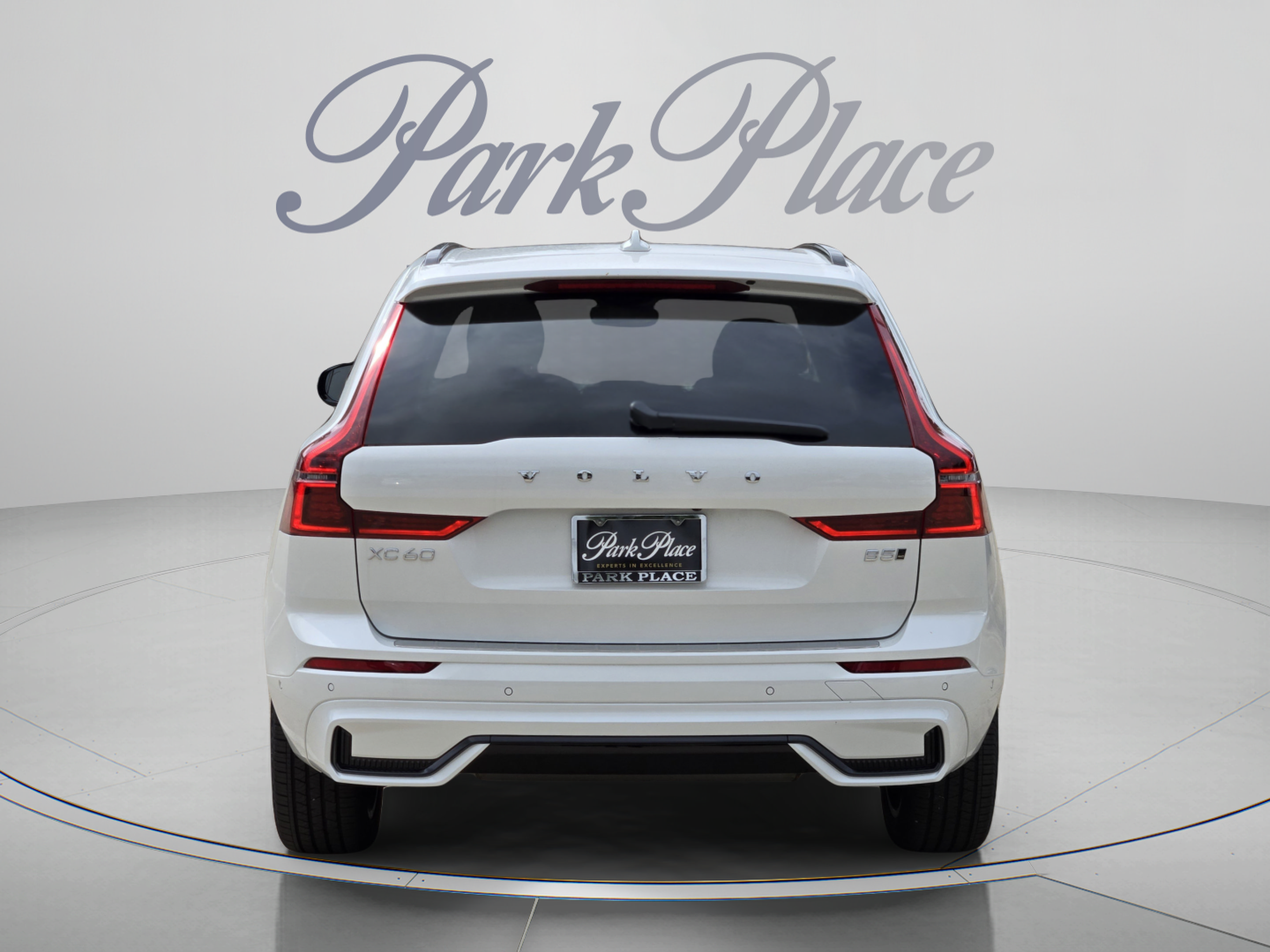 New 2026 Volvo XC60 B5 Plus w/ Protection Package Premier AWD/4WD image 4