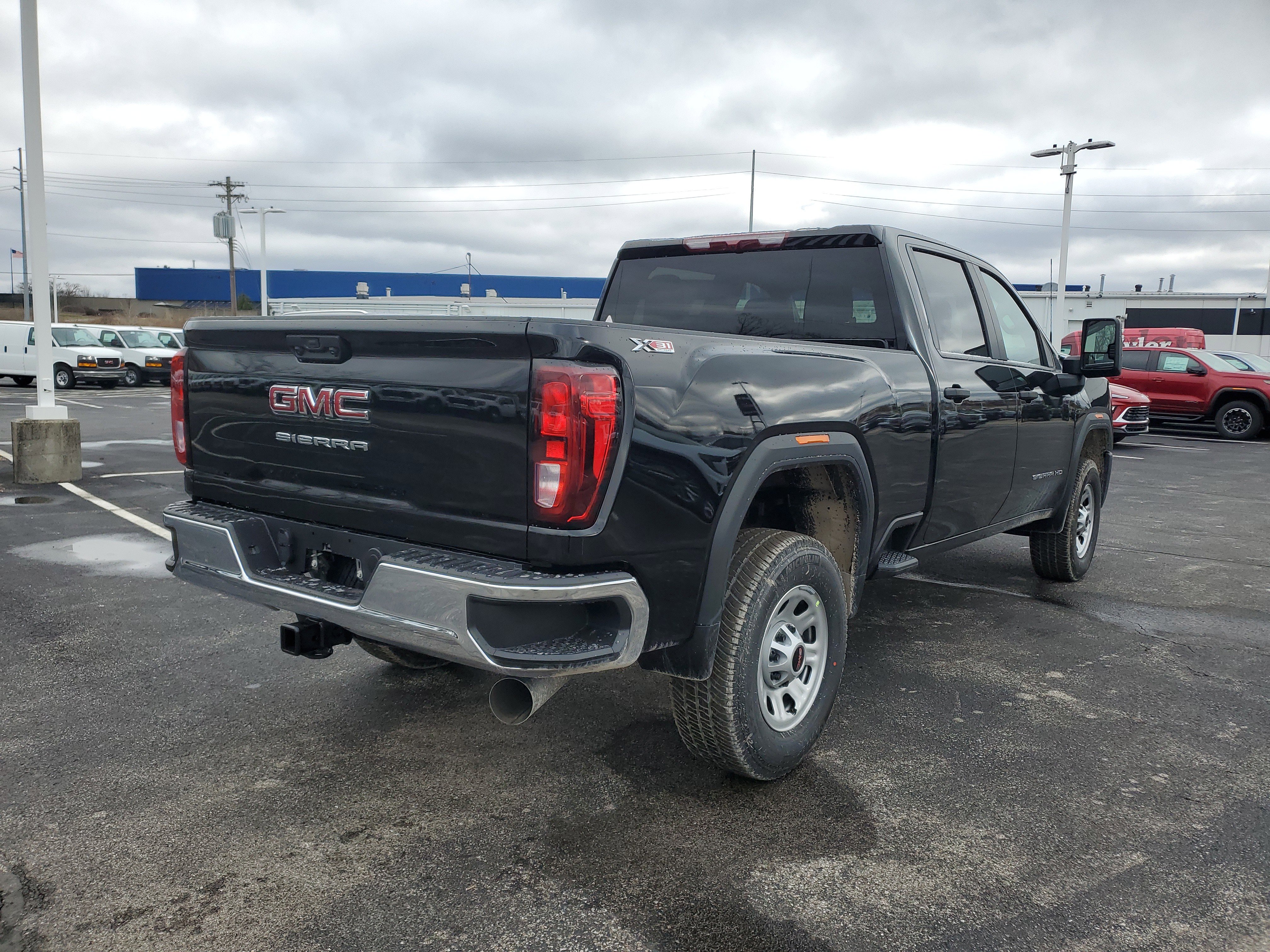 New 2026 GMC Sierra 2500 Pro w/ Convenience Package image 4