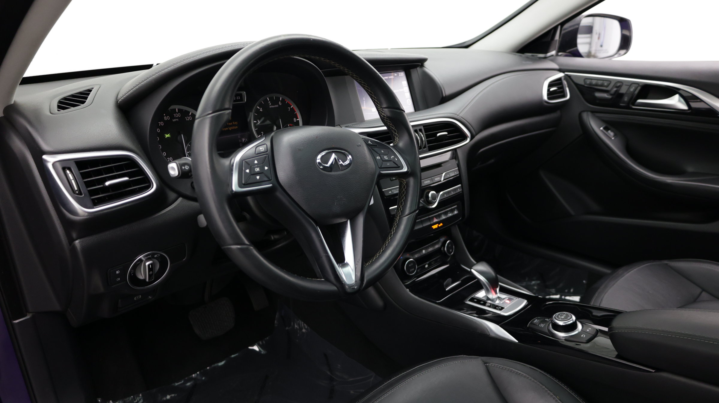 Used 2018 INFINITI QX30 Premium w/ Navigation Package FWD image 14