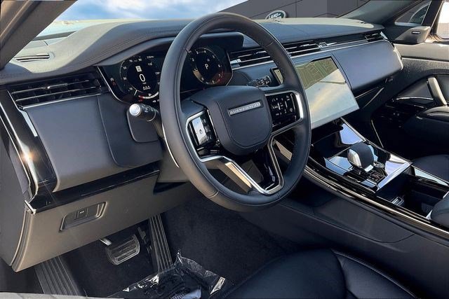 New 2025 Land Rover Range Rover Sport image 7