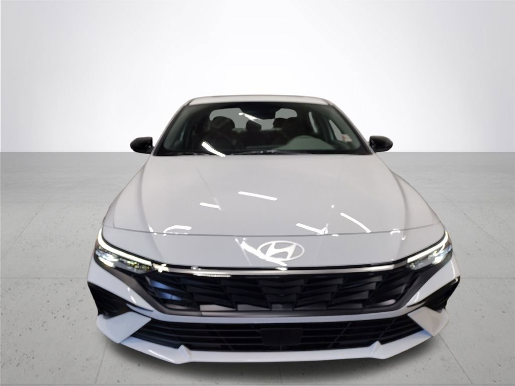 New 2026 Hyundai Elantra SEL Sport FWD image 3