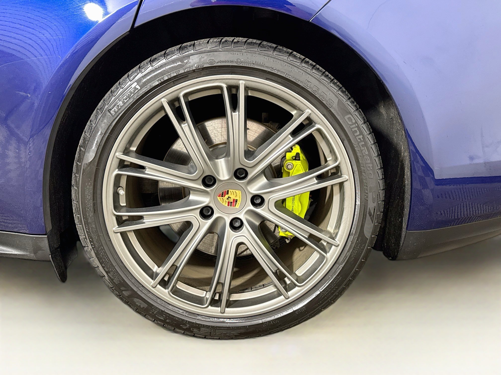 Used 2020 Porsche Panamera 4 AWD/4WD image 32