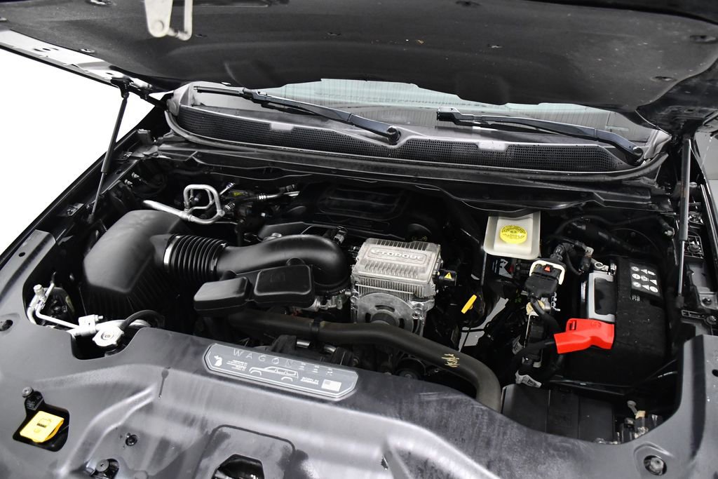 Used 2022 Jeep Wagoneer Series II w/ Flexible Seating Group image 6