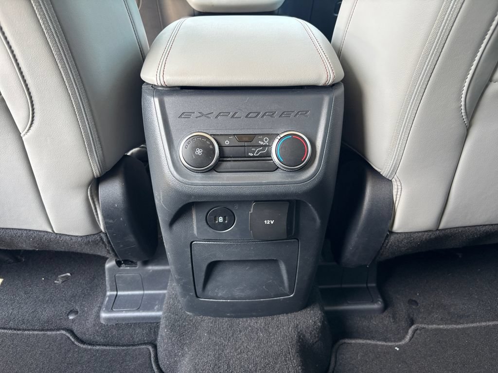 Used 2025 Ford Explorer Active w/ Active Comfort Package AWD/4WD image 23