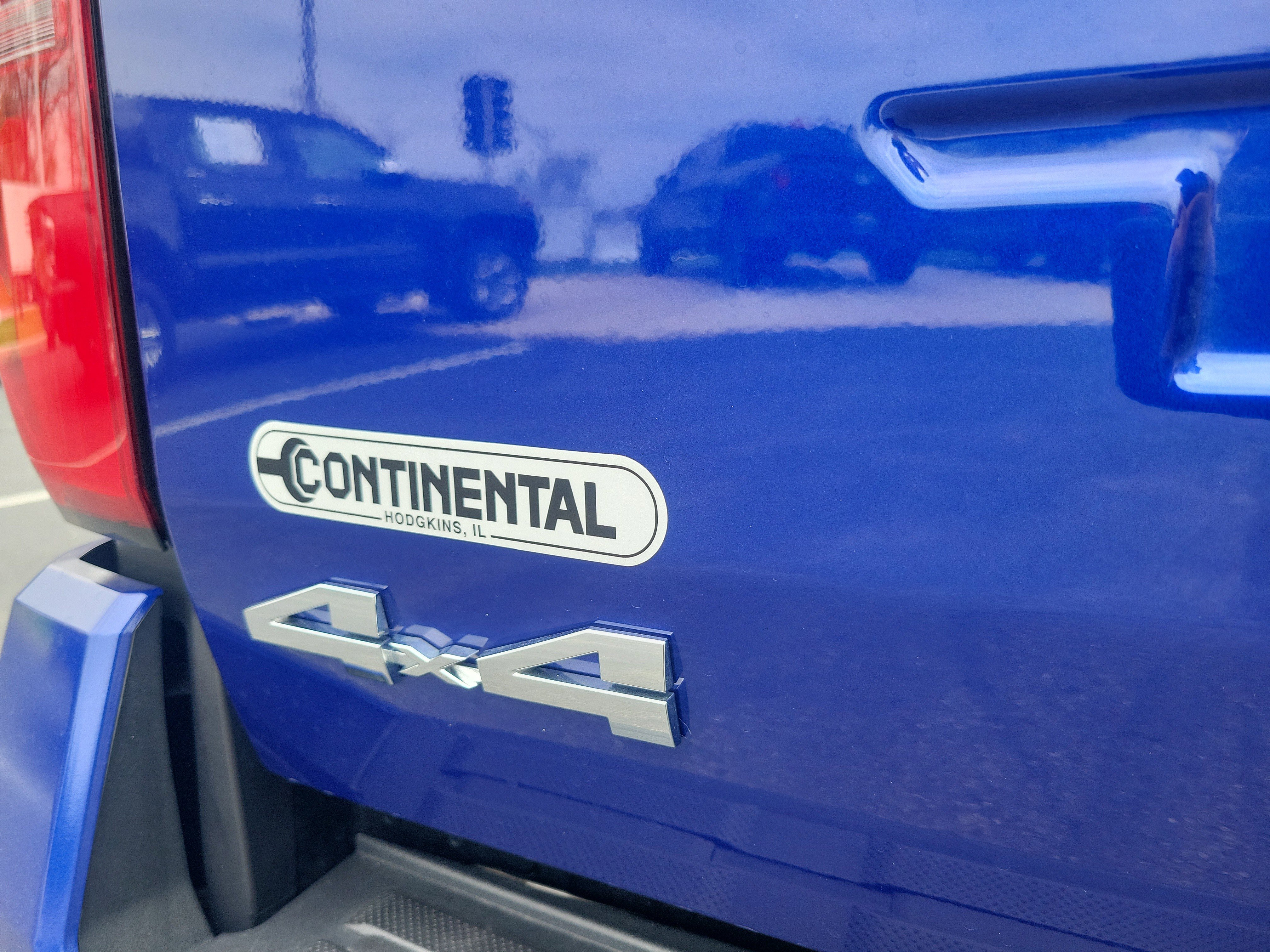 Certified 2025 Toyota Tacoma SR5 image 8