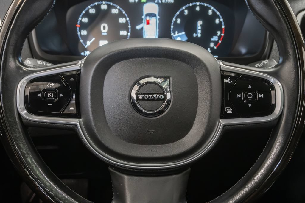 Used 2018 Volvo XC90 T6 Momentum w/ Convenience Package AWD/4WD image 16