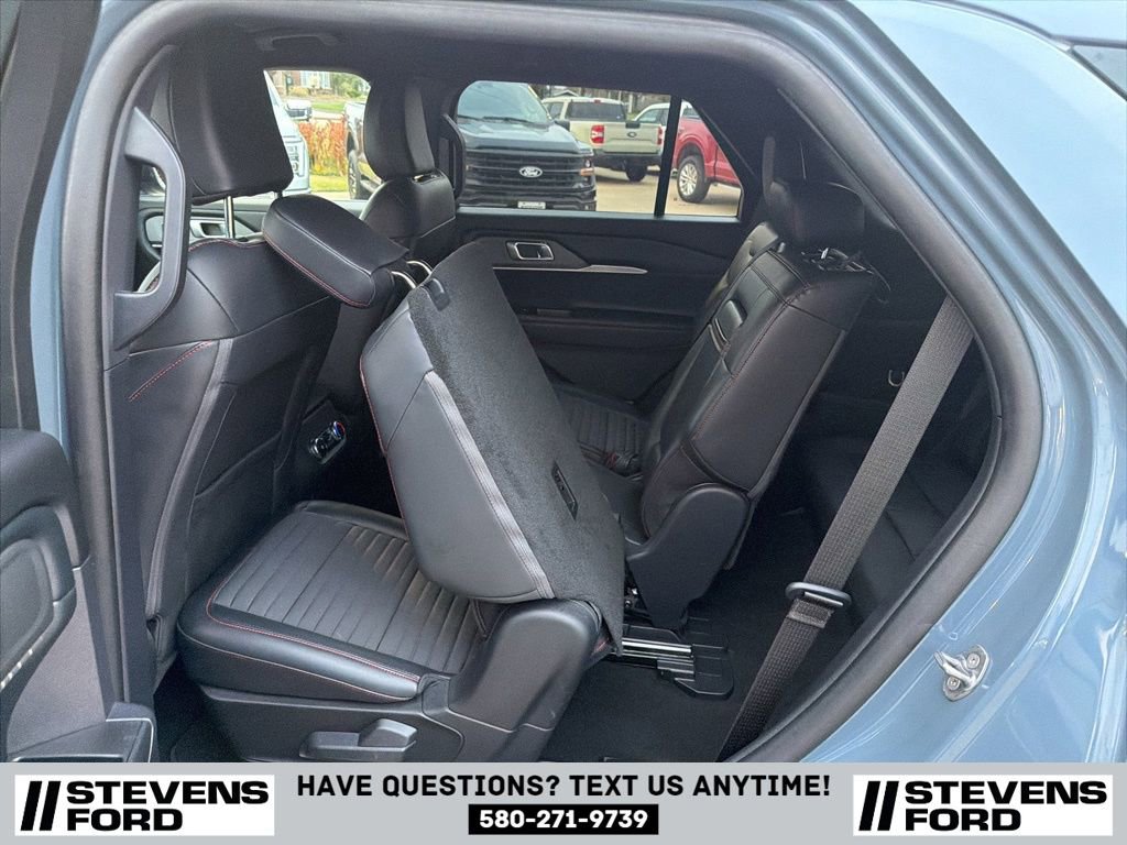 Used 2025 Ford Explorer ST-Line image 31