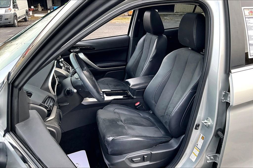 Used 2022 Mitsubishi Eclipse Cross SE image 23