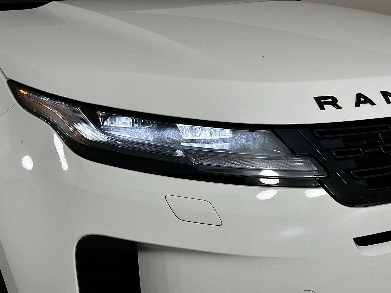 Used 2026 Land Rover Range Rover Evoque S AWD/4WD image 9
