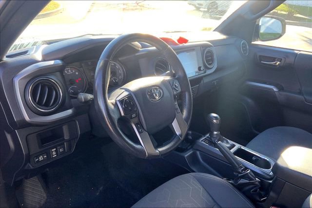 Used 2019 Toyota Tacoma TRD Off-Road image 14
