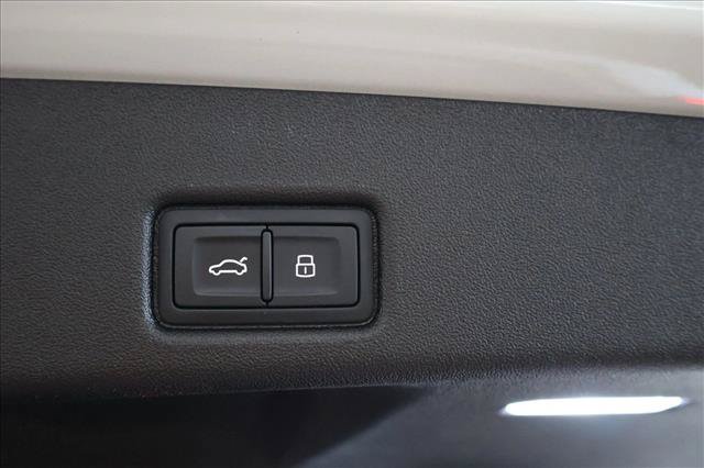 Used 2025 Audi Q5 Premium Plus w/ Premium Plus AWD/4WD image 7