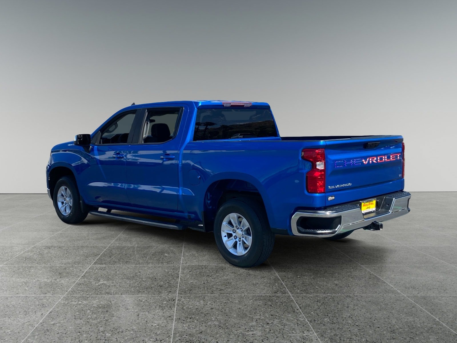 Used 2023 Chevrolet Silverado 1500 LT RWD image 3