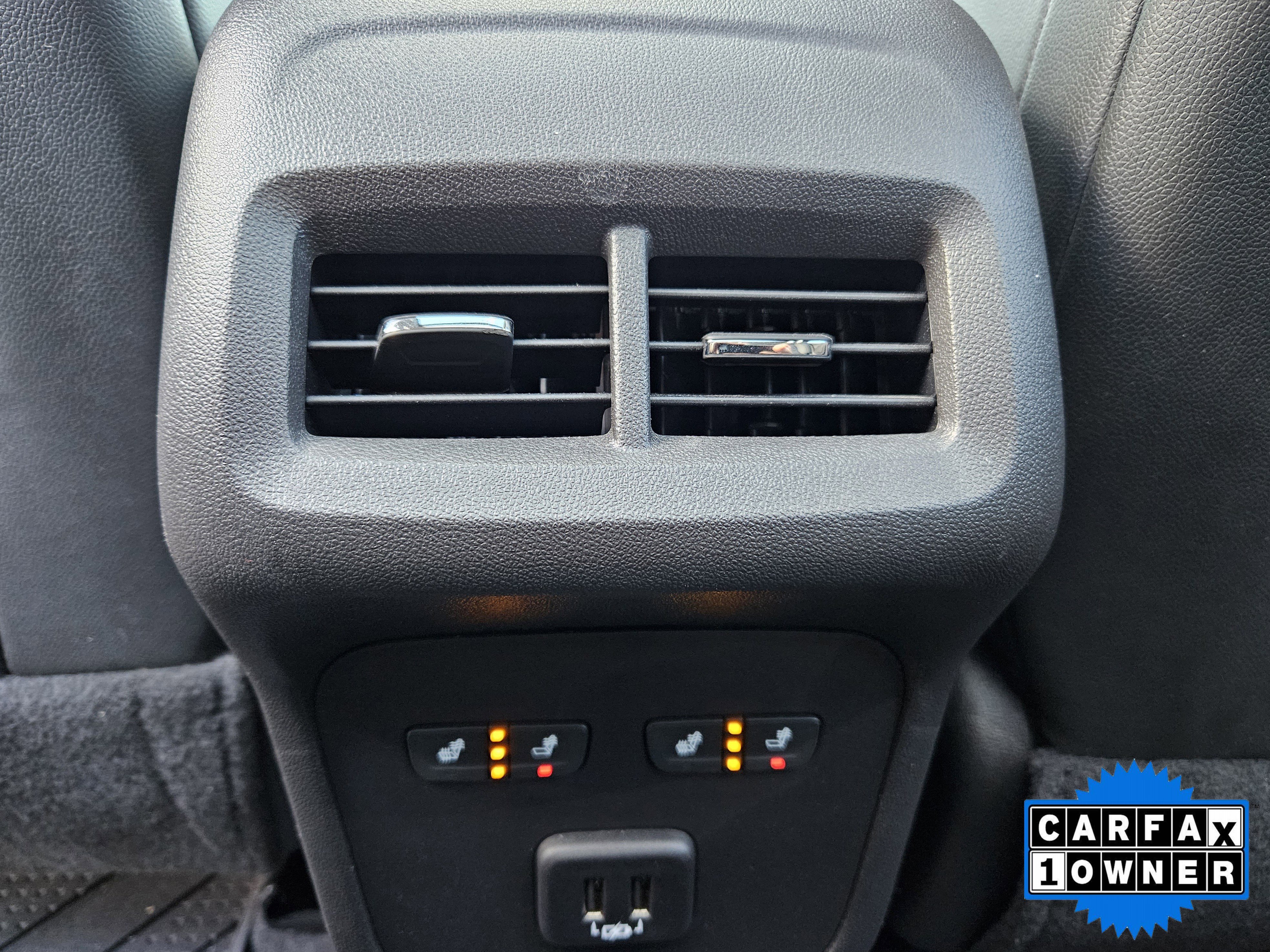 Used 2023 Chevrolet Equinox Premier image 19