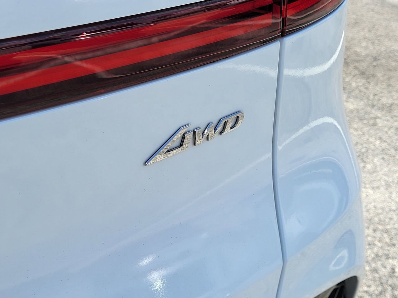 Used 2025 Genesis GV70 2.5T Sport Prestige w/ Sport Prestige Package image 8