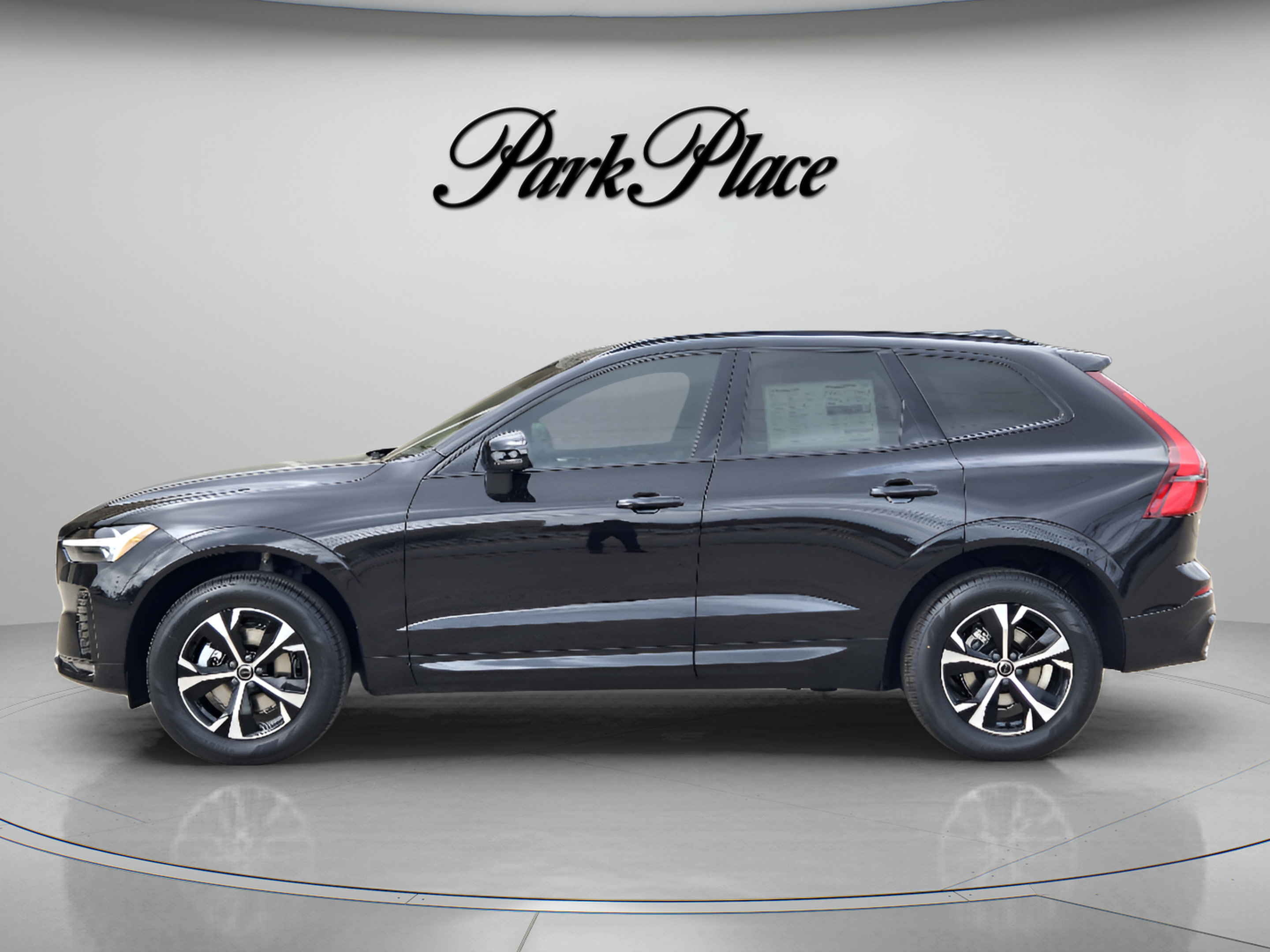 Used 2026 Volvo XC60 B5 Core AWD/4WD image 2