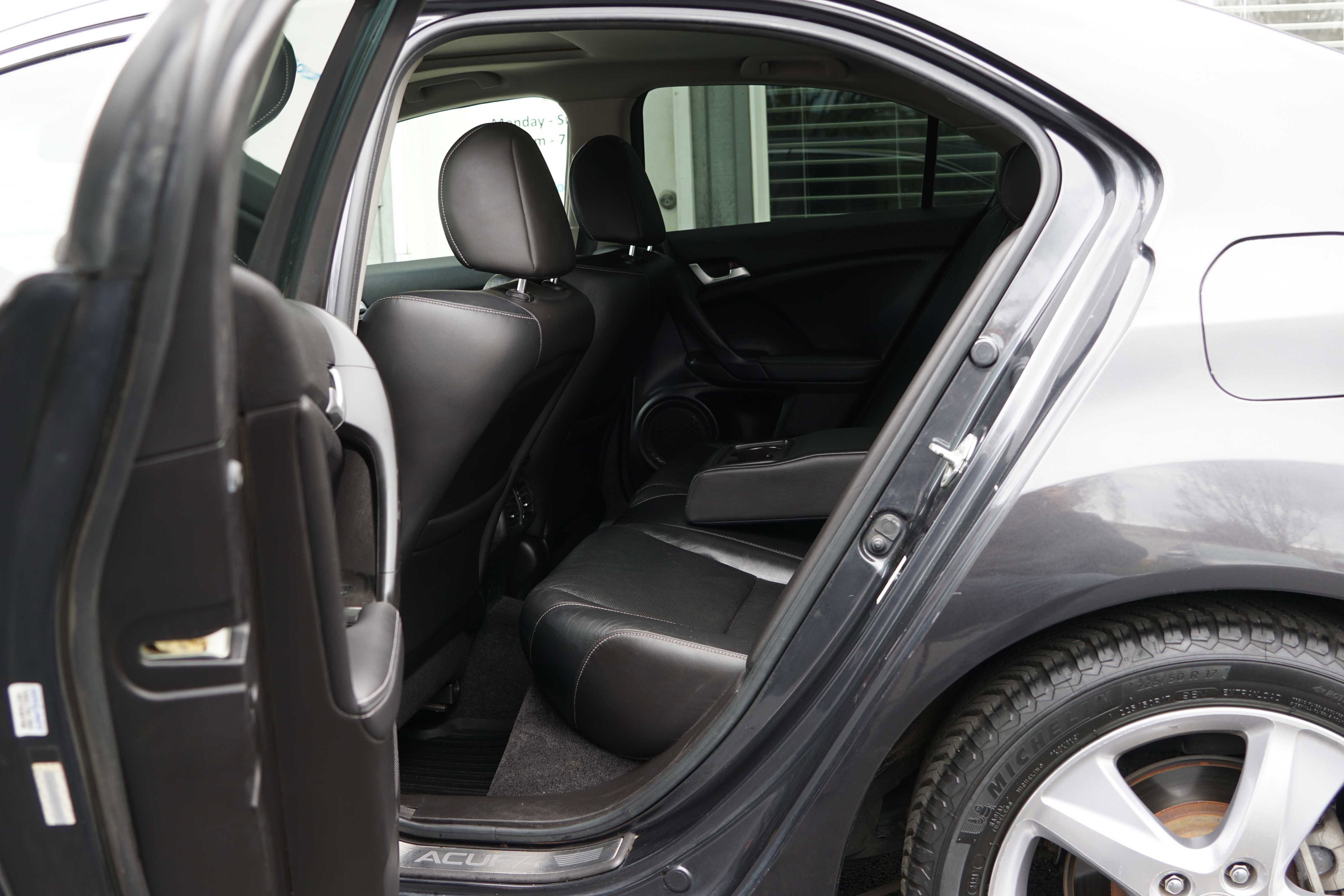 Used 2011 Acura TSX Sedan image 28