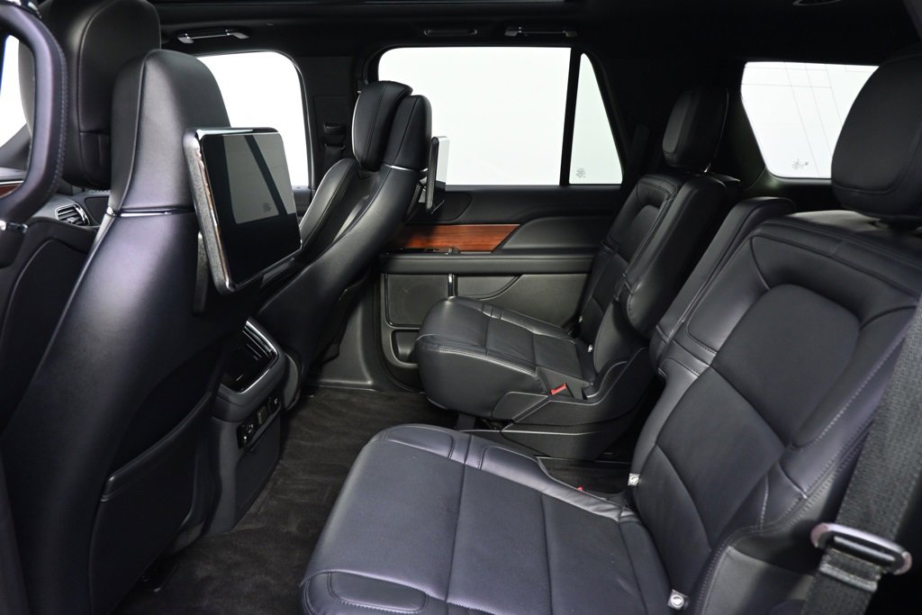 Used 2022 Lincoln Navigator Reserve w/ Monochromatic Package image 21