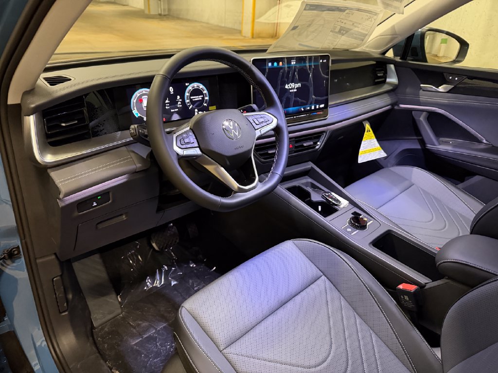 New 2026 Volkswagen Tiguan SE AWD/4WD image 8