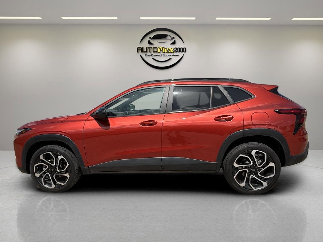 Used 2024 Chevrolet Trax RS w/ Driver Confidence Package image 5