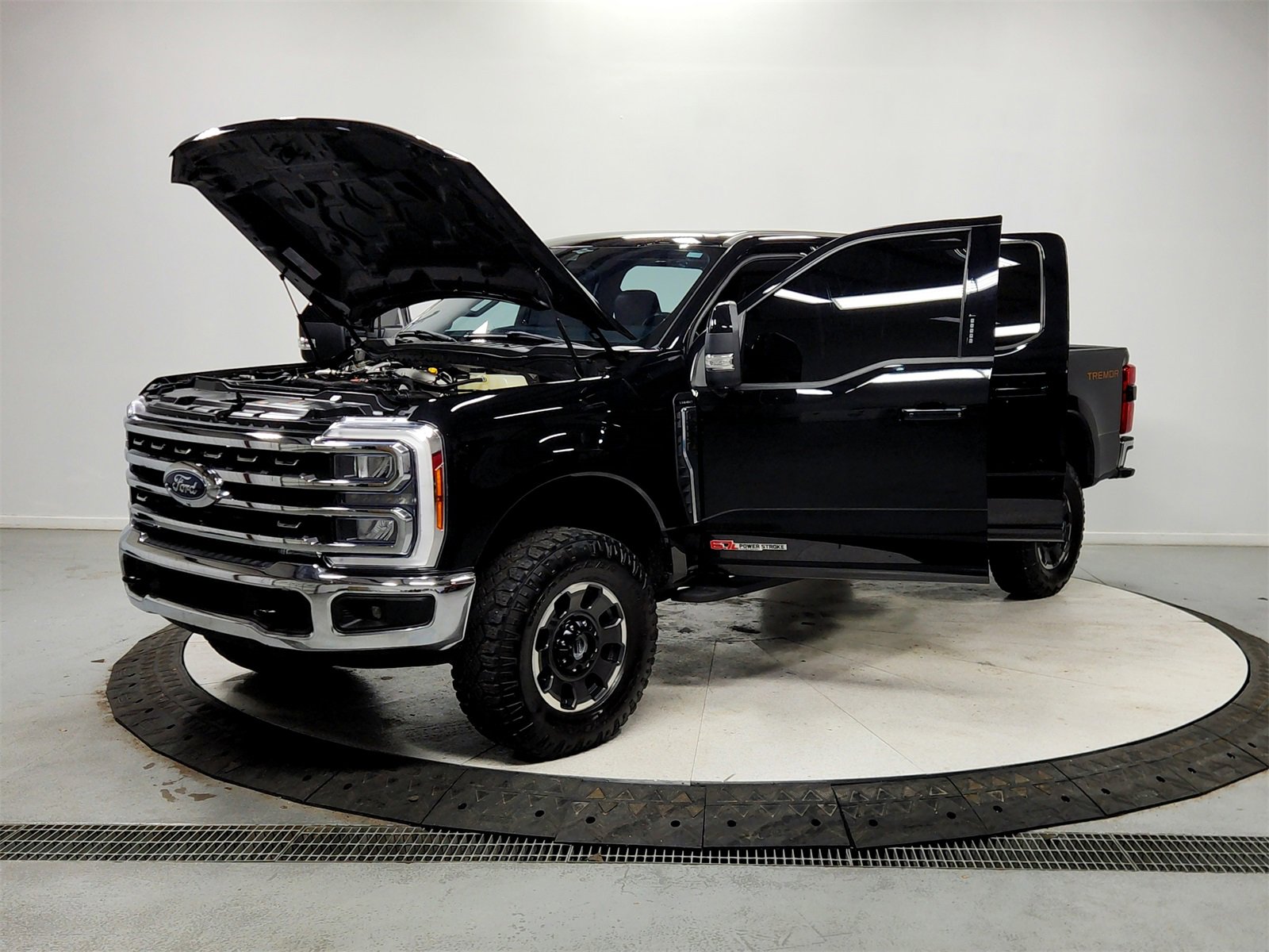 Used 2023 Ford F250 Lariat image 11