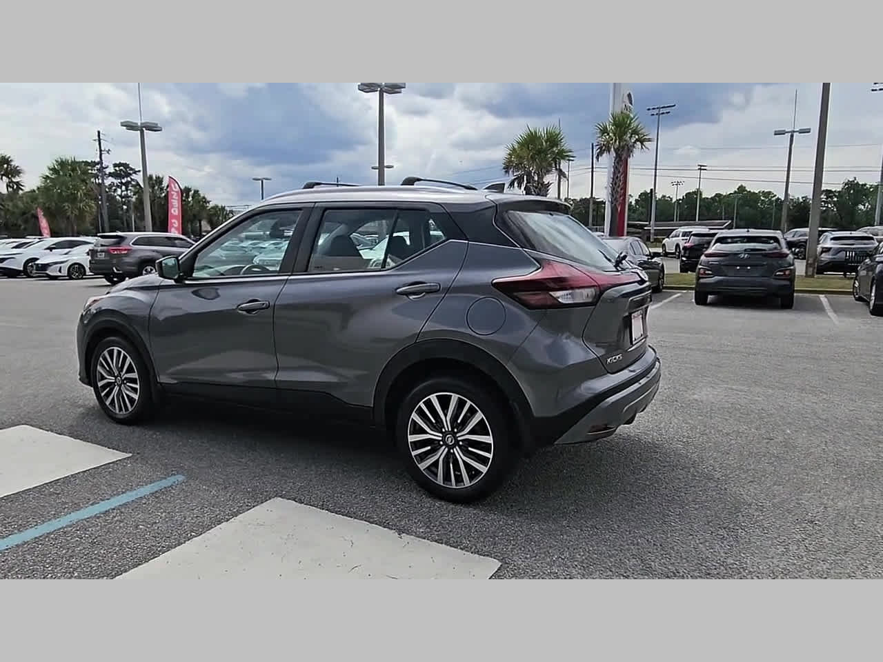Used 2021 Nissan Kicks SV FWD image 29