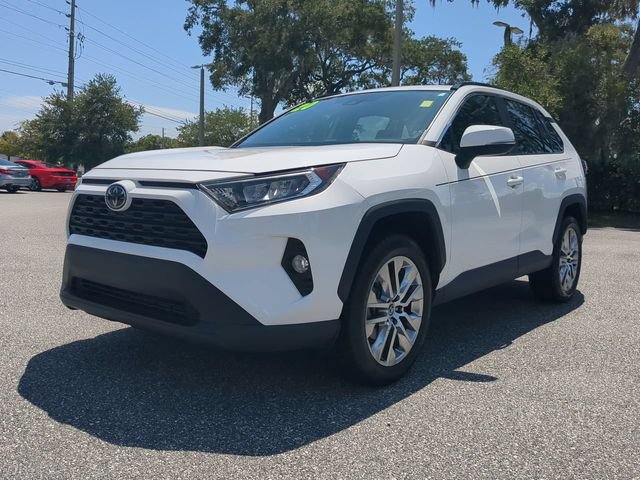 Used 2020 Toyota RAV4 XLE Premium FWD image 9