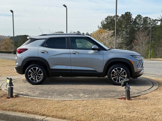 Used 2025 Chevrolet TrailBlazer LT image 8