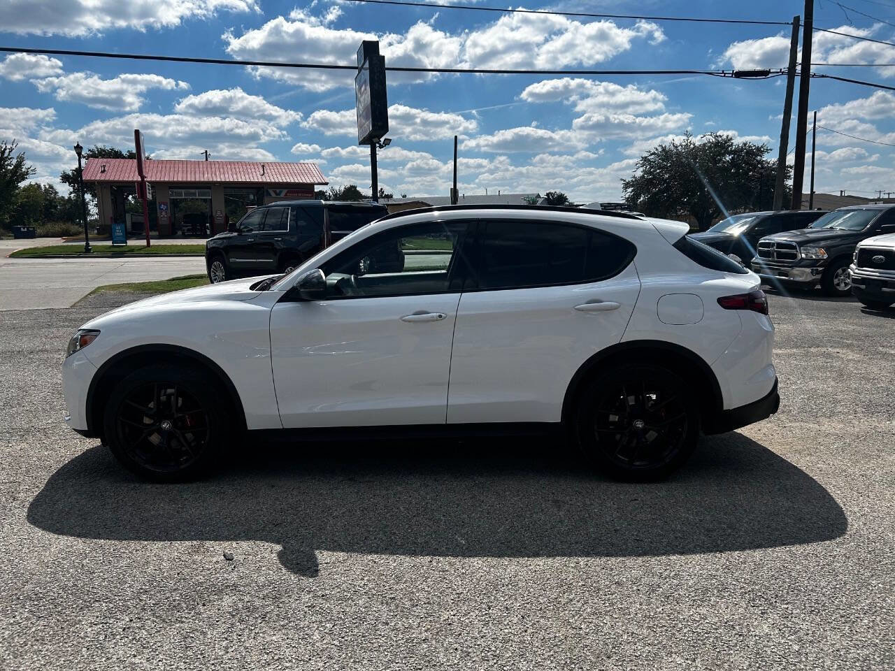 Used 2019 Alfa Romeo Stelvio w/ Nero Edizione image 8