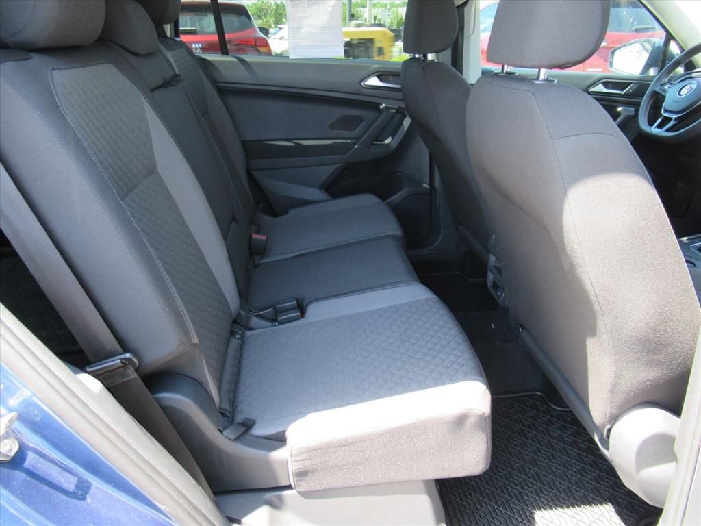 Used 2018 Volkswagen Tiguan S image 30