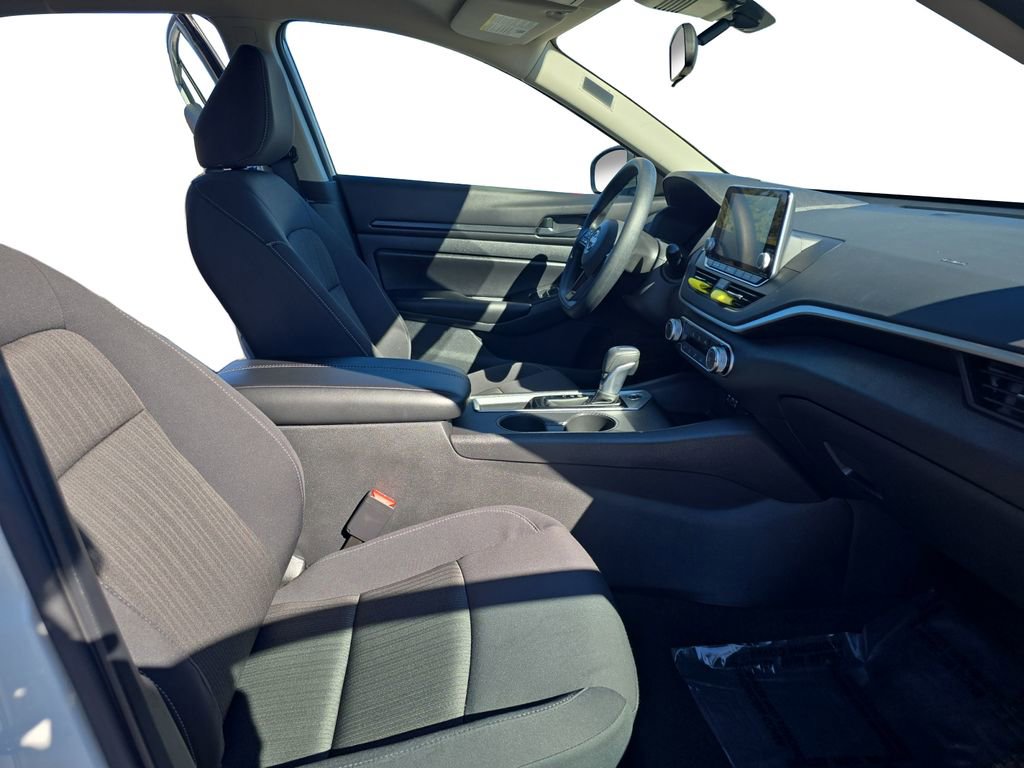 Used 2025 Nissan Altima 2.5 S image 16