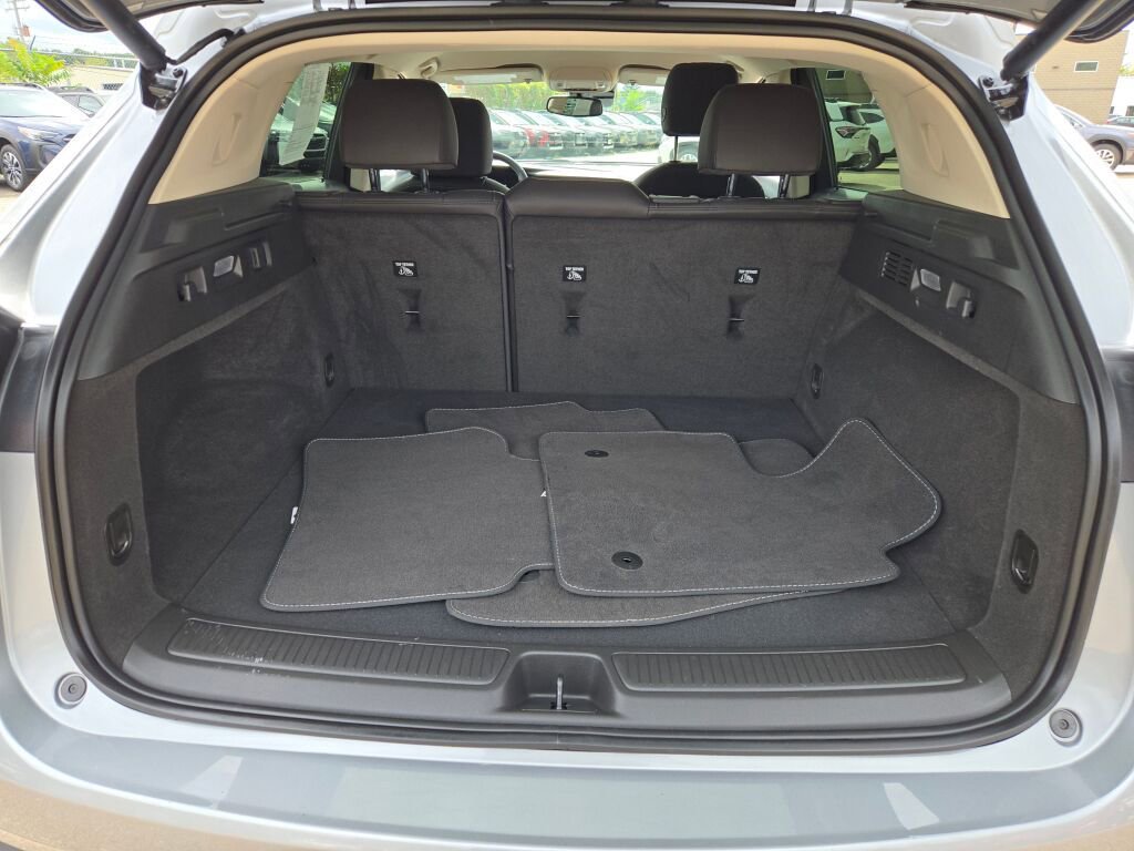 Used 2023 Buick Envision Essence image 16