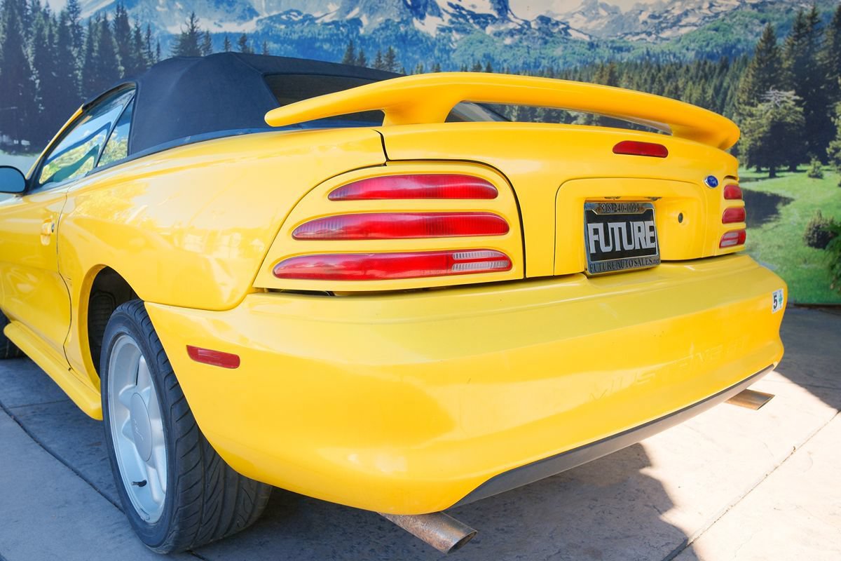 Used 1995 Ford Mustang GT RWD image 29