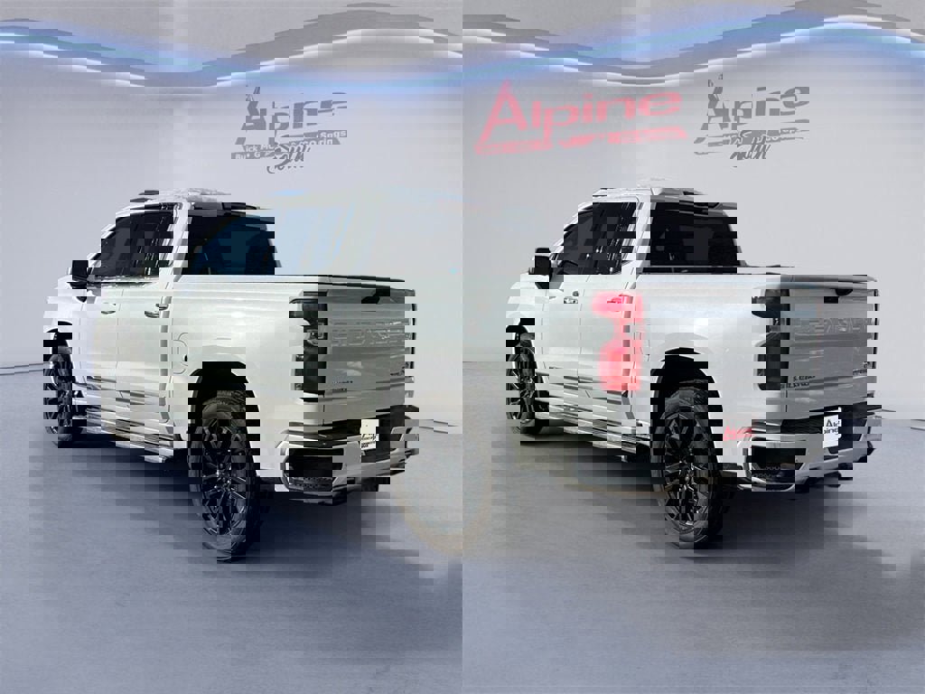 Used 2022 Chevrolet Silverado 1500 High Country w/ High Country Premium Package image 3