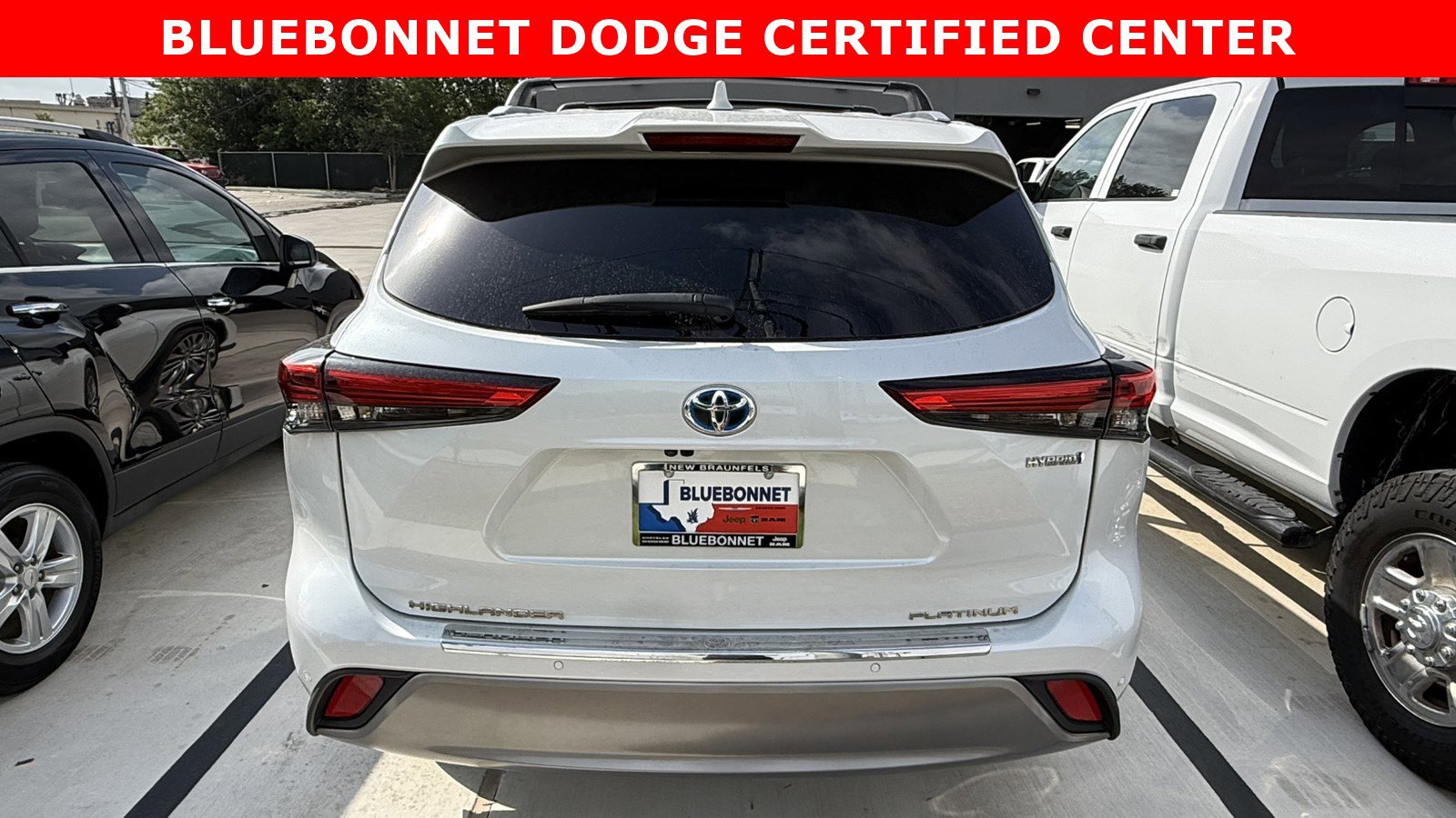 Used 2023 Toyota Highlander Platinum FWD image 10