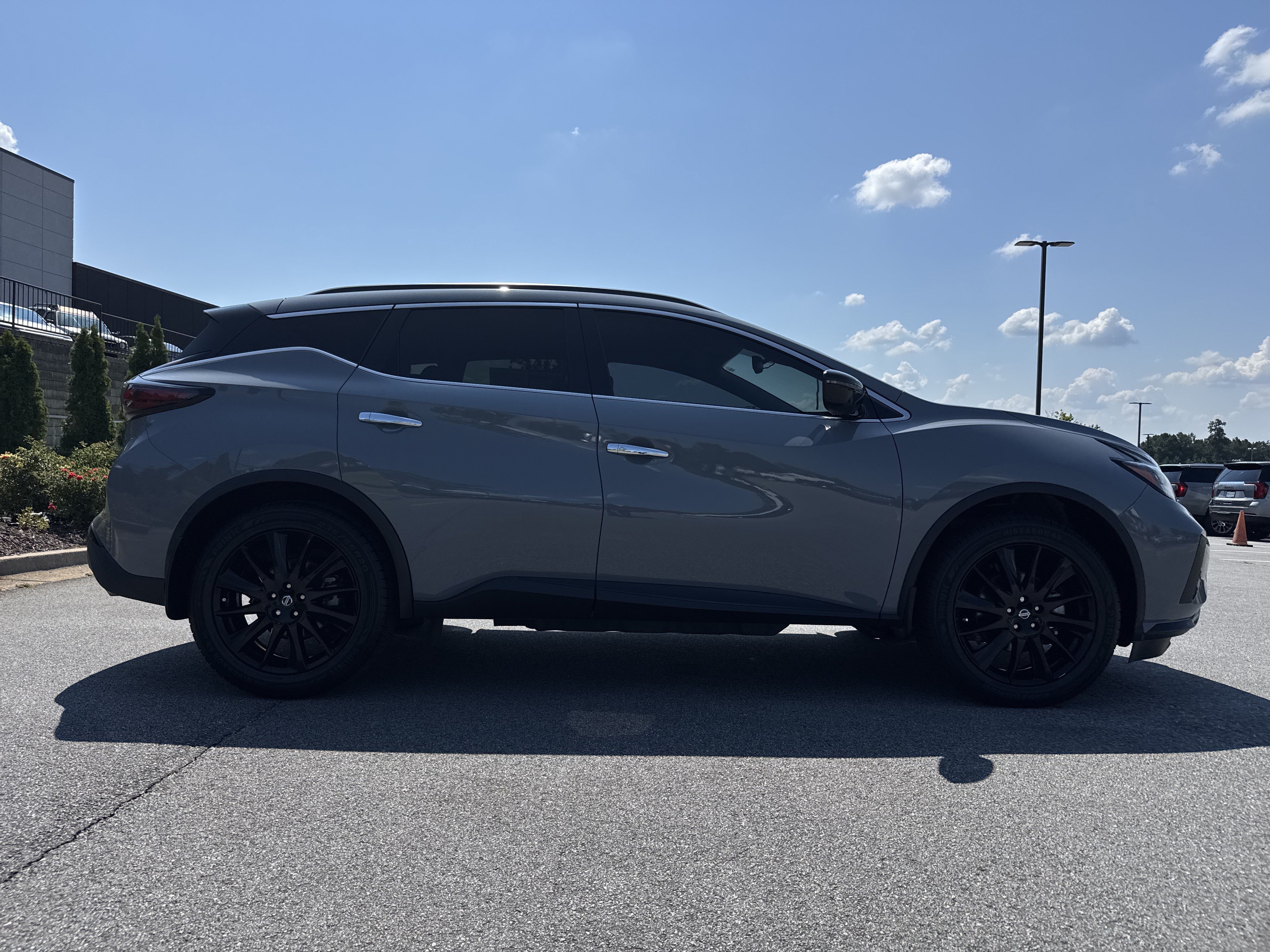 Used 2022 Nissan Murano SV w/ SV Midnight Edition Package AWD/4WD image 11