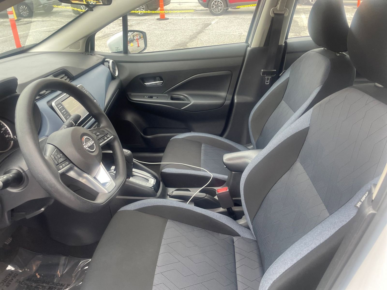 Used 2025 Nissan Versa SV w/ Trunk Package image 22