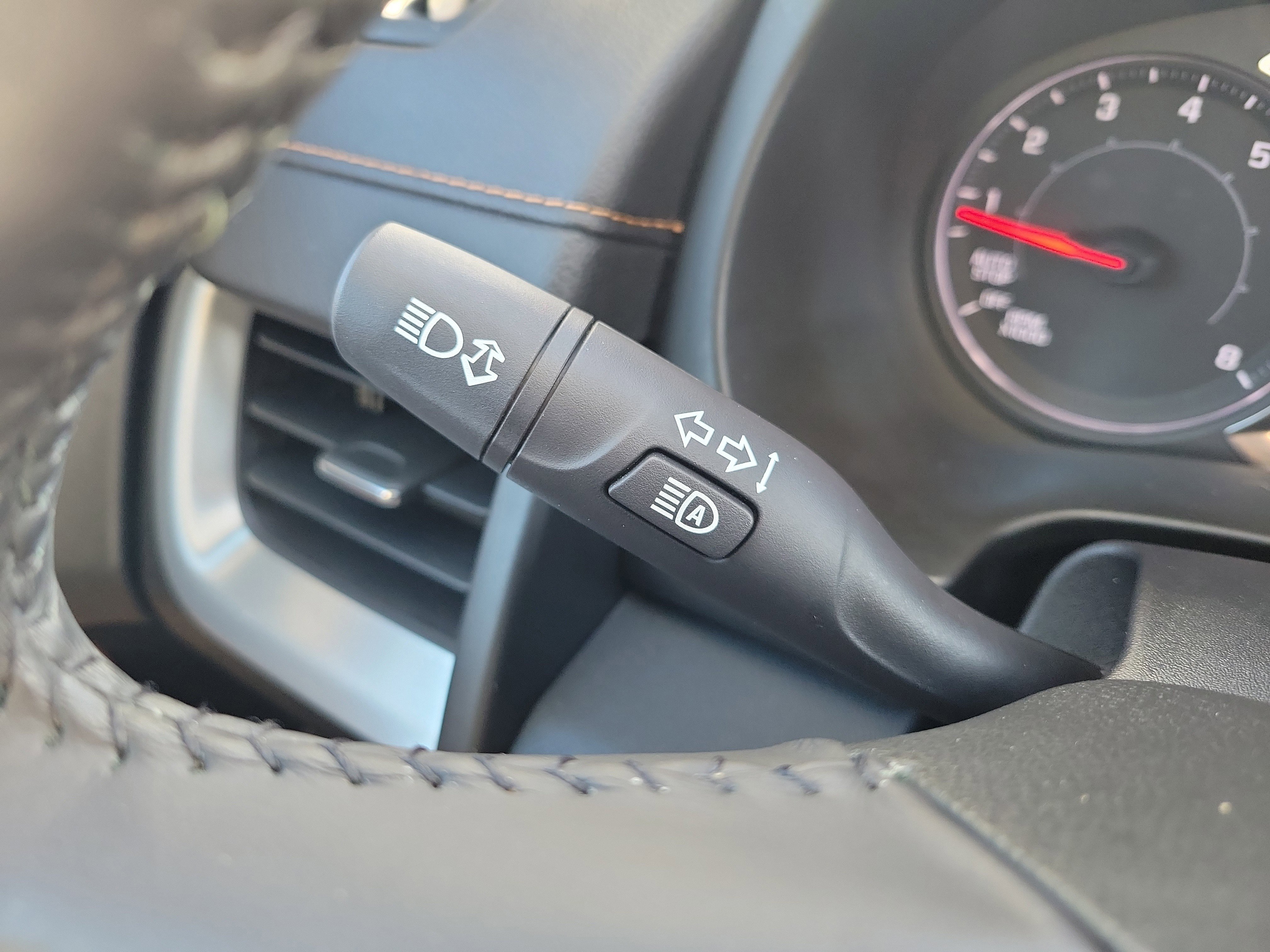 Used 2018 GMC Terrain SLT w/ Preferred Package image 30