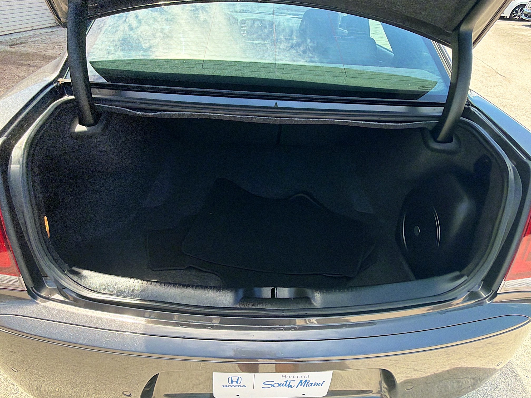 Used 2023 Chrysler 300 S image 27