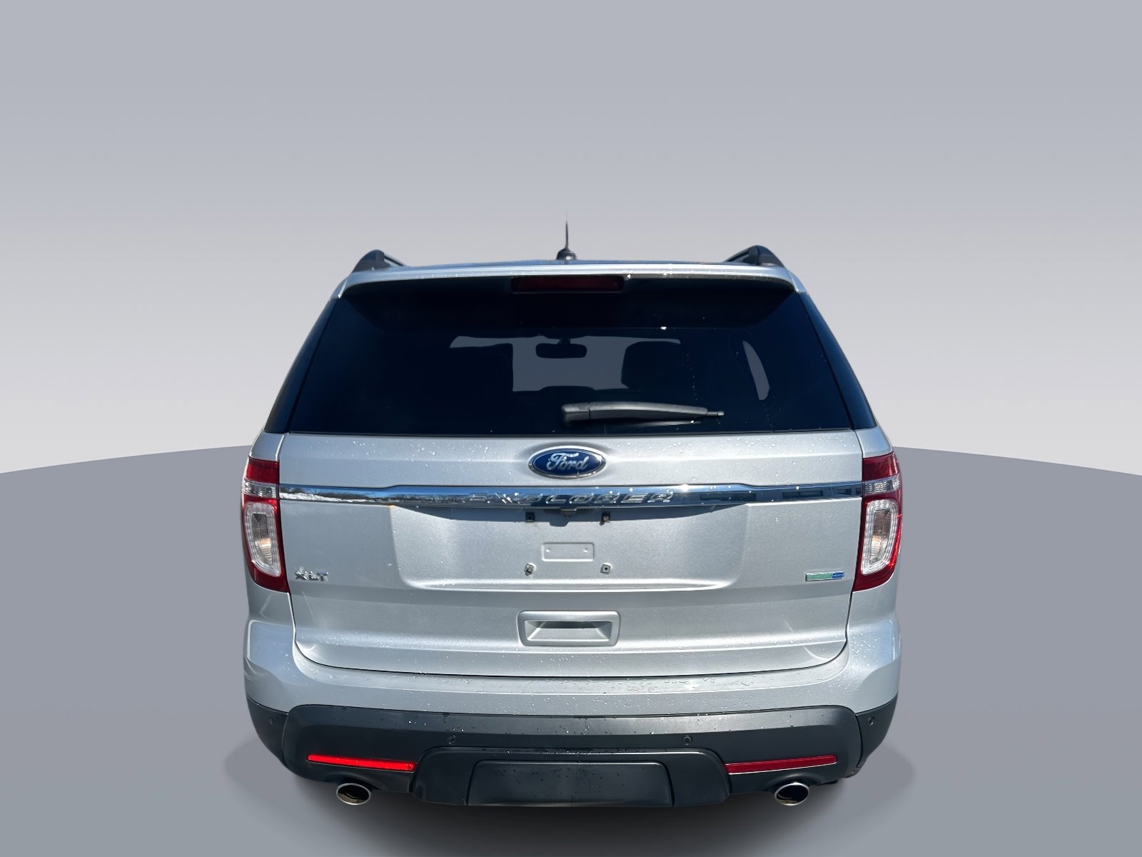 Used 2014 Ford Explorer XLT w/ Equipment Group 202A image 4