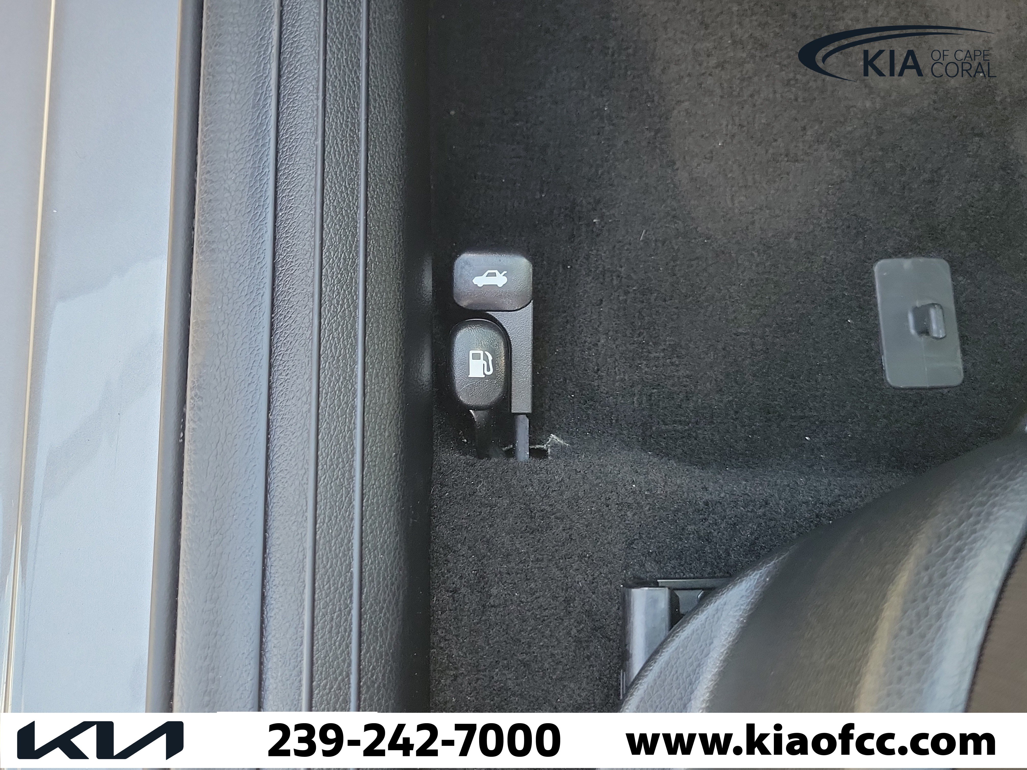 Certified 2024 Kia Forte LXS FWD image 22