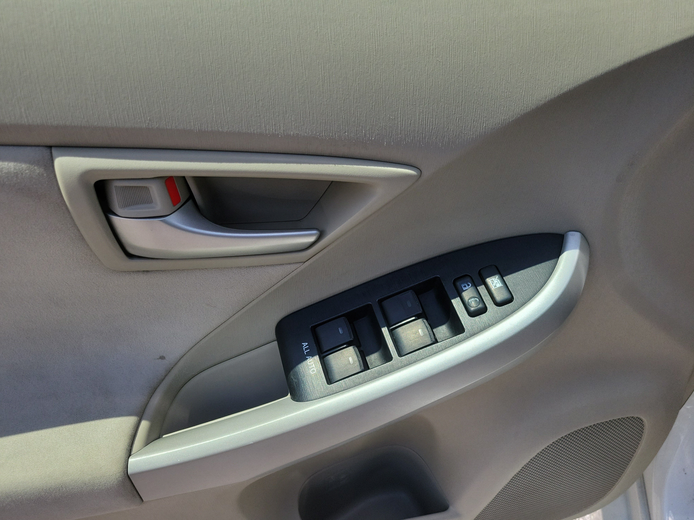 Used 2012 Toyota Prius Two FWD image 15