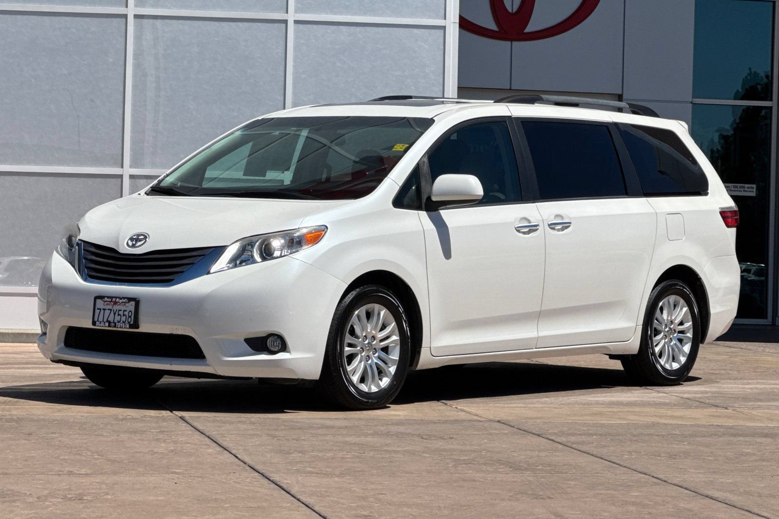 Certified 2016 Toyota Sienna XLE w/ XLE Navigation Package FWD image 10