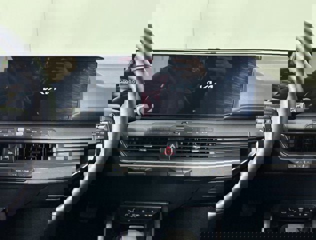 Used 2025 Kia K4 EX image 12