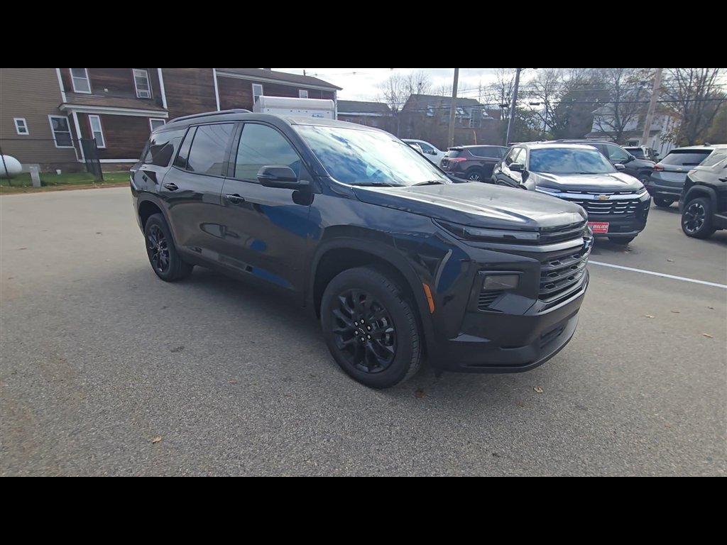 New 2026 Chevrolet Traverse LT image 2